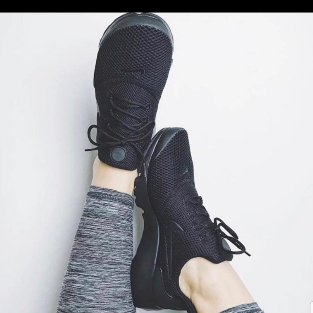 Nike Presto Fly WOMEN SIZE 8.5 IN YOUTH SIZE - Picture 3 of 8